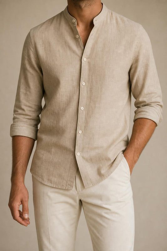 Camisa Teo de lino y algodón color arena con cuello mao